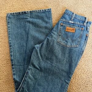 NWOT Wrangler Wanderer High Rise Flare Jean